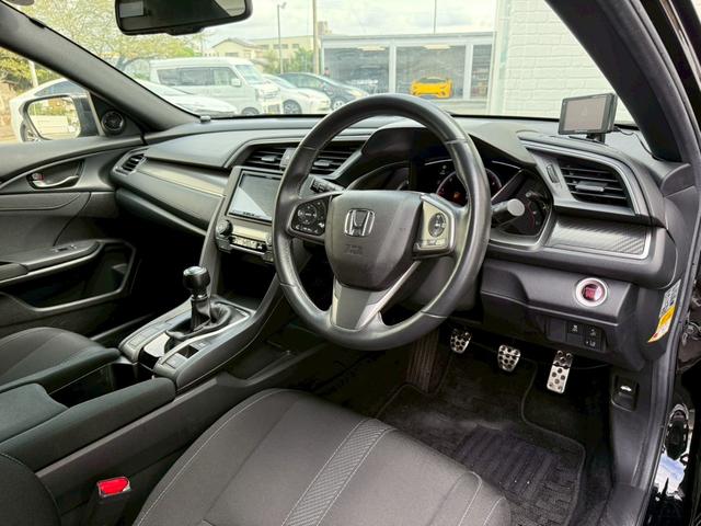 シビック ハッチバック ホンダセンシング モデューロ18インチAW 純正エアロパーツ オレンジアクセントエクステリアパネル カロッツェリア バックカメラ 純正ドライブレコーダー ビルトインETC  ステンレス製スポーツペダル  オートクルーズ(39枚目)