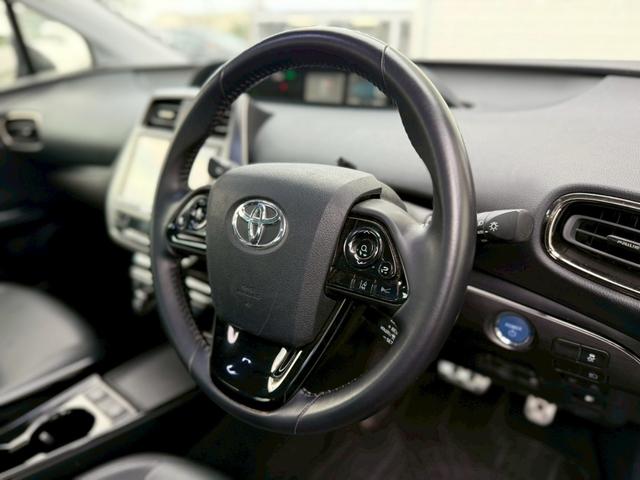 プリウス Sツーリングセレクション・ブラックエディション アルパイン9インチナビ フルセグTV バックモニター トヨタセーフティセンス レザーシート シートヒーター 社外19インチアルミホイール 4WD クルーズコントロール オートライト ETC ド ラレコ(41枚目)