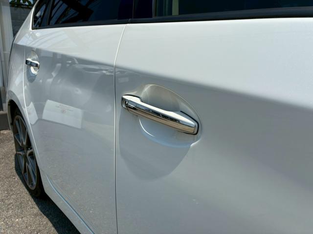 プリウス Sツーリングセレクション・G’s SツーリングセレクションG’S 7ナビ バックカメラ TV トノカバー G’S専用フロントバンパー G’S専用リアバンパー G’S専用18インチホイール G’S専用ヘッドライト G’S専用テールレンズ(17枚目)