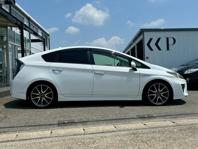 プリウス Sツーリングセレクション・G’s SツーリングセレクションG’S 7ナビ バックカメラ TV トノカバー G’S専用フロントバンパー G’S専用リアバンパー G’S専用18インチホイール G’S専用ヘッドライト G’S専用テールレンズ(18枚目)