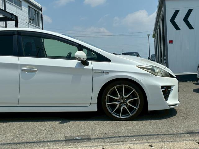 プリウス Sツーリングセレクション・G’s SツーリングセレクションG’S 7ナビ バックカメラ TV トノカバー G’S専用フロントバンパー G’S専用リアバンパー G’S専用18インチホイール G’S専用ヘッドライト G’S専用テールレンズ(19枚目)