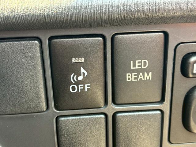 プリウス Sツーリングセレクション・G’s SツーリングセレクションG’S 7ナビ バックカメラ TV トノカバー G’S専用フロントバンパー G’S専用リアバンパー G’S専用18インチホイール G’S専用ヘッドライト G’S専用テールレンズ(51枚目)