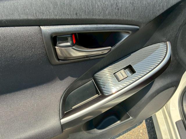 プリウス Sツーリングセレクション・G’s SツーリングセレクションG’S 7ナビ バックカメラ TV トノカバー G’S専用フロントバンパー G’S専用リアバンパー G’S専用18インチホイール G’S専用ヘッドライト G’S専用テールレンズ(63枚目)