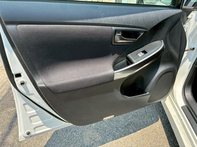 プリウス Sツーリングセレクション・G’s SツーリングセレクションG’S 7ナビ バックカメラ TV トノカバー G’S専用フロントバンパー G’S専用リアバンパー G’S専用18インチホイール G’S専用ヘッドライト G’S専用テールレンズ(64枚目)