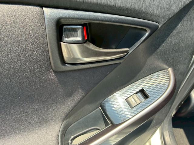 プリウス Sツーリングセレクション・G’s SツーリングセレクションG’S 7ナビ バックカメラ TV トノカバー G’S専用フロントバンパー G’S専用リアバンパー G’S専用18インチホイール G’S専用ヘッドライト G’S専用テールレンズ(69枚目)