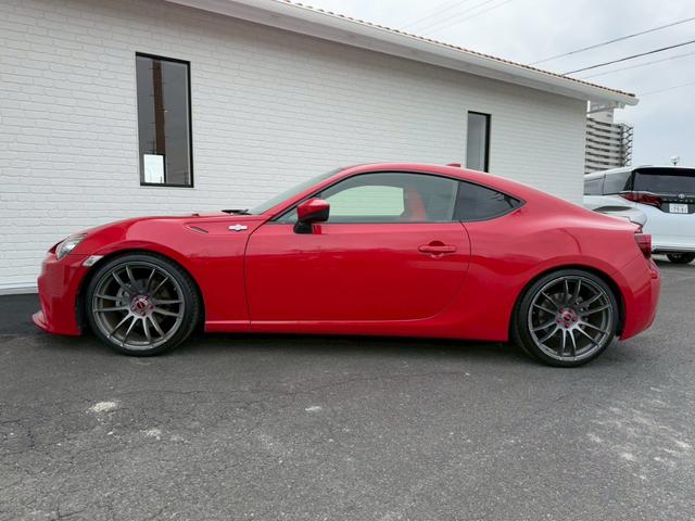 ８６ ＧＴ　エイムゲインフロントバンパー　カーボン調リアスポイラー　前席レカロセミバケットシート　社外エキマニ　トラストマフラー　ＢＬＩＴＺ車高調　ＲＡＹＳ１９インチＡＷ　ＺＥＲＯ１００エアクリーナー　社外テール（34枚目）