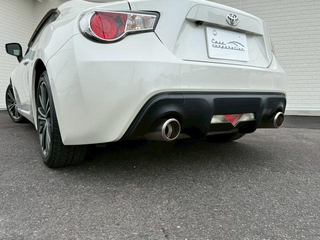 ８６ ＧＴ　純正７インチナビ　バックカメラ　ＥＴＣ　ＴＶ　ディスチャージライト　オートエアコン　オートライト　スマートキー　プッシュボタンスタート　純正１７インチアルミホイール　　ＭＴ車　　スペアキー　　ドラレコ（29枚目）