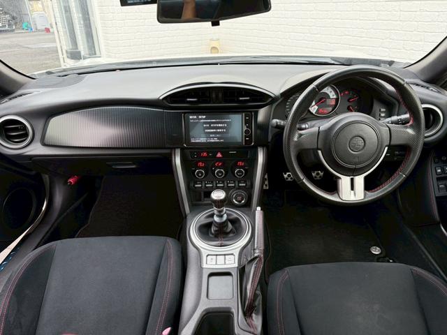 ８６ ＧＴ　純正７インチナビ　バックカメラ　ＥＴＣ　ＴＶ　ディスチャージライト　オートエアコン　オートライト　スマートキー　プッシュボタンスタート　純正１７インチアルミホイール　　ＭＴ車　　スペアキー　　ドラレコ（38枚目）