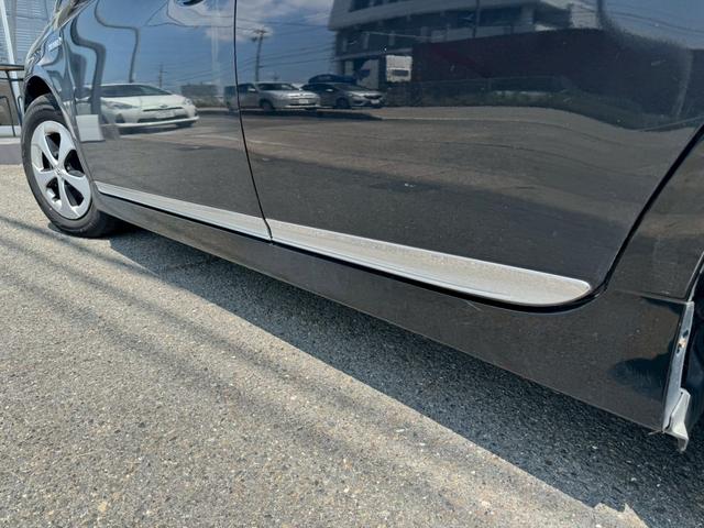 プリウス S 純正ナビ バックモニター エンジンプッシュスタート ステアリングスイッチ 電動格納ミラー シートカバー メッキパーツ オートエアコン オートライト HIDヘッドライト ウィンカーミラ― ETC AW(26枚目)