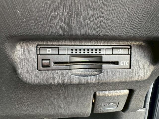 プリウス S 純正ナビ バックモニター エンジンプッシュスタート ステアリングスイッチ 電動格納ミラー シートカバー メッキパーツ オートエアコン オートライト HIDヘッドライト ウィンカーミラ― ETC AW(39枚目)