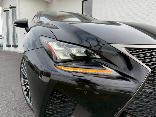 RC F ベースグレード サンルーフ 赤革 19インチアルミホイール ブラインドスポットモニター TVD レーダークルーズコントロール プリクラッシュセーフティ コーナーセンサー シートヒーター/クーラー ステアリングヒーター(17枚目)