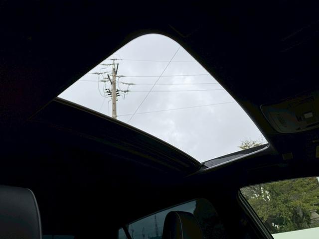 クラウンハイブリッド RSアドバンス モデリスタエアロ 4本出マフラー サンルーフ モデリスタ19インチアルミホイール ヘッドアップディスプレイ パワーシート 純正ナビ バックカメラ シートヒーター クルーズコントロール プッシュスタート(4枚目)