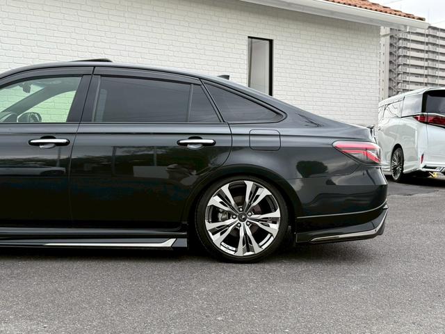 クラウンハイブリッド RSアドバンス モデリスタエアロ 4本出マフラー サンルーフ モデリスタ19インチアルミホイール ヘッドアップディスプレイ パワーシート 純正ナビ バックカメラ シートヒーター クルーズコントロール プッシュスタート(34枚目)