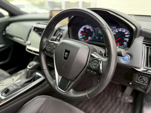 クラウンハイブリッド RSアドバンス モデリスタエアロ 4本出マフラー サンルーフ モデリスタ19インチアルミホイール ヘッドアップディスプレイ パワーシート 純正ナビ バックカメラ シートヒーター クルーズコントロール プッシュスタート(39枚目)