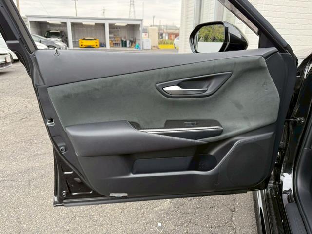 クラウンハイブリッド RSアドバンス モデリスタエアロ 4本出マフラー サンルーフ モデリスタ19インチアルミホイール ヘッドアップディスプレイ パワーシート 純正ナビ バックカメラ シートヒーター クルーズコントロール プッシュスタート(68枚目)