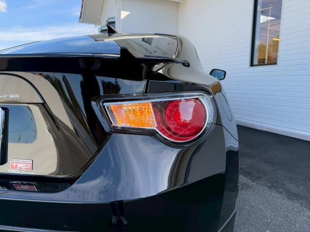 86 GTリミテッド TRDエアロ(F/S/R/エアロスタビライジングカバー)マフラー/モノブロックブレーキキッド/フェンダーエクステンション/ドアスタビライザ/sportivoショックアブソーバーセット&スプリングセット(35枚目)