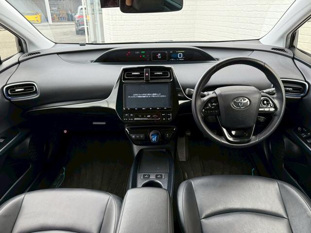 プリウス Sツーリングセレクション モデリスタエアロ(F/S/R)純正9インチナビ フルセグTV バックカメラ ドラレコ ETC2.0 シートヒーター クルーズコントロール トヨタセーフティセンス プリクラッシュセーフティ レザーシート(2枚目)