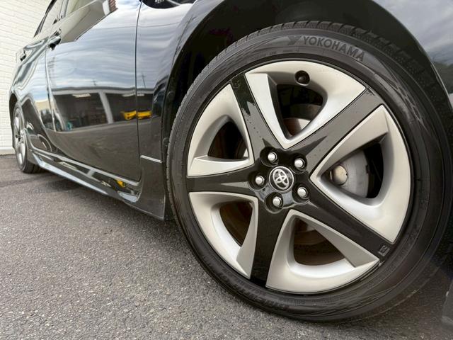 プリウス Sツーリングセレクション モデリスタエアロ(F/S/R)純正9インチナビ フルセグTV バックカメラ ドラレコ ETC2.0 シートヒーター クルーズコントロール トヨタセーフティセンス プリクラッシュセーフティ レザーシート(13枚目)