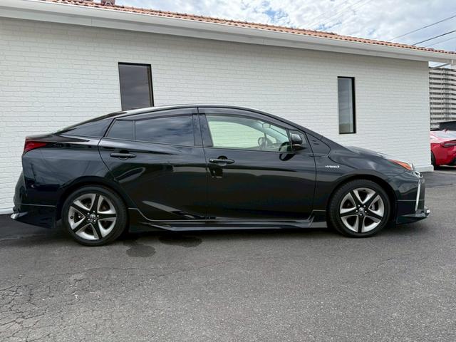 プリウス Sツーリングセレクション モデリスタエアロ(F/S/R)純正9インチナビ フルセグTV バックカメラ ドラレコ ETC2.0 シートヒーター クルーズコントロール トヨタセーフティセンス プリクラッシュセーフティ レザーシート(19枚目)