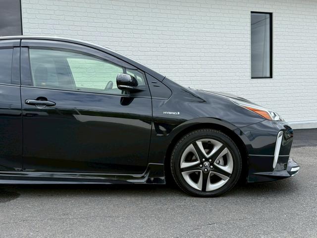 プリウス Sツーリングセレクション モデリスタエアロ(F/S/R)純正9インチナビ フルセグTV バックカメラ ドラレコ ETC2.0 シートヒーター クルーズコントロール トヨタセーフティセンス プリクラッシュセーフティ レザーシート(20枚目)