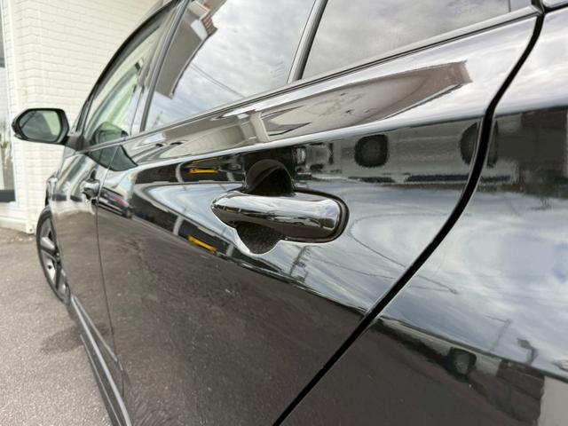 プリウス Sツーリングセレクション モデリスタエアロ(F/S/R)純正9インチナビ フルセグTV バックカメラ ドラレコ ETC2.0 シートヒーター クルーズコントロール トヨタセーフティセンス プリクラッシュセーフティ レザーシート(31枚目)