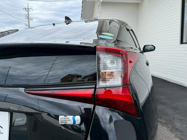 プリウス Sツーリングセレクション モデリスタエアロ(F/S/R)純正9インチナビ フルセグTV バックカメラ ドラレコ ETC2.0 シートヒーター クルーズコントロール トヨタセーフティセンス プリクラッシュセーフティ レザーシート(32枚目)