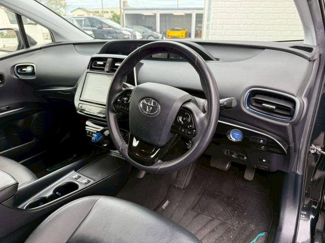 プリウス Sツーリングセレクション モデリスタエアロ(F/S/R)純正9インチナビ フルセグTV バックカメラ ドラレコ ETC2.0 シートヒーター クルーズコントロール トヨタセーフティセンス プリクラッシュセーフティ レザーシート(38枚目)