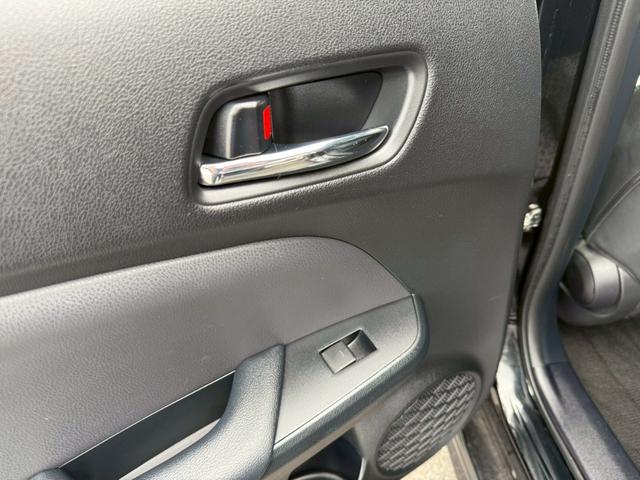 プリウス Sツーリングセレクション モデリスタエアロ(F/S/R)純正9インチナビ フルセグTV バックカメラ ドラレコ ETC2.0 シートヒーター クルーズコントロール トヨタセーフティセンス プリクラッシュセーフティ レザーシート(70枚目)