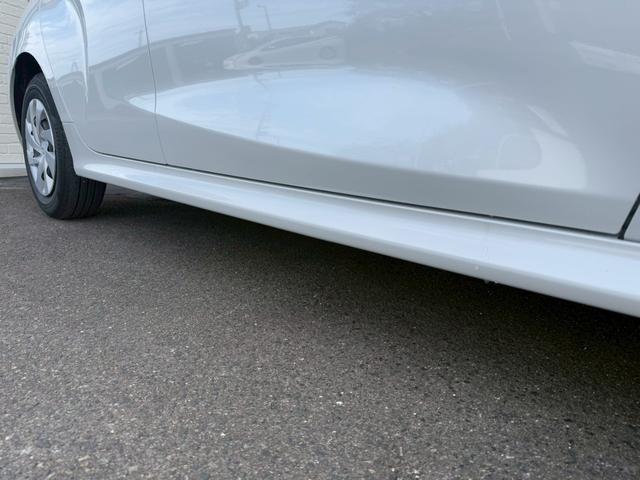 ヤリス X 純正8インチディスプレイオーディオ バックカメラ ETC HDMI プッシュボタンスタート スマートキー オートライト ステアリングリモコン オートハイビーム 電動格納ミラー スペアタイヤ USB端子(15枚目)