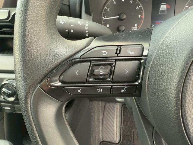 ヤリス X 純正8インチディスプレイオーディオ バックカメラ ETC HDMI プッシュボタンスタート スマートキー オートライト ステアリングリモコン オートハイビーム 電動格納ミラー スペアタイヤ USB端子(41枚目)