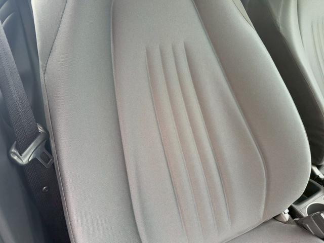 ヤリス X 純正8インチディスプレイオーディオ バックカメラ ETC HDMI プッシュボタンスタート スマートキー オートライト ステアリングリモコン オートハイビーム 電動格納ミラー スペアタイヤ USB端子(59枚目)