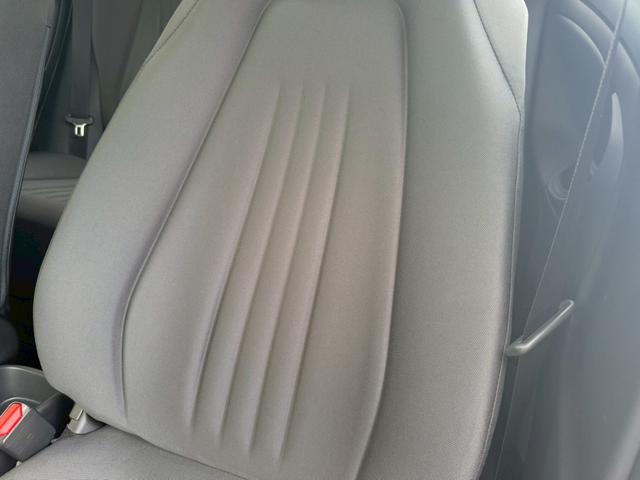 ヤリス X 純正8インチディスプレイオーディオ バックカメラ ETC HDMI プッシュボタンスタート スマートキー オートライト ステアリングリモコン オートハイビーム 電動格納ミラー スペアタイヤ USB端子(64枚目)