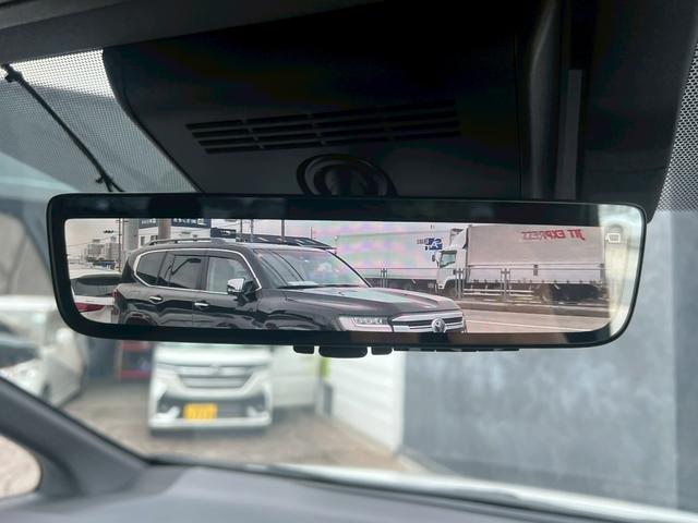 アルファード Ｚ　左右独立ムーンルーフ　ＷＡＬＤエアロ（Ｆ．Ｓ．Ｒ）　ＷＡＬＤジェニュインライン２１インチＡＷ　黒革シート　パノラミックビューモニター　デジタルインナーミラー　ＨＤＭＩ　シートヒーター　ベンチレーション（6枚目）