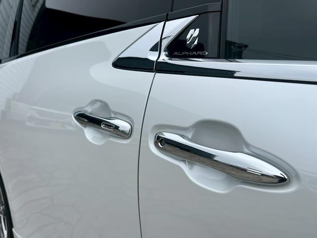 アルファード Ｚ　左右独立ムーンルーフ　ＷＡＬＤエアロ（Ｆ．Ｓ．Ｒ）　ＷＡＬＤジェニュインライン２１インチＡＷ　黒革シート　パノラミックビューモニター　デジタルインナーミラー　ＨＤＭＩ　シートヒーター　ベンチレーション（18枚目）