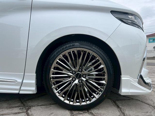 アルファード Ｚ　左右独立ムーンルーフ　ＷＡＬＤエアロ（Ｆ．Ｓ．Ｒ）　ＷＡＬＤジェニュインライン２１インチＡＷ　黒革シート　パノラミックビューモニター　デジタルインナーミラー　ＨＤＭＩ　シートヒーター　ベンチレーション（21枚目）