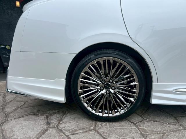 アルファード Ｚ　左右独立ムーンルーフ　ＷＡＬＤエアロ（Ｆ．Ｓ．Ｒ）　ＷＡＬＤジェニュインライン２１インチＡＷ　黒革シート　パノラミックビューモニター　デジタルインナーミラー　ＨＤＭＩ　シートヒーター　ベンチレーション（22枚目）