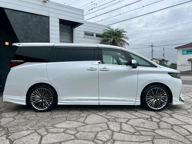 アルファード Ｚ　左右独立ムーンルーフ　ＷＡＬＤエアロ（Ｆ．Ｓ．Ｒ）　ＷＡＬＤジェニュインライン２１インチＡＷ　黒革シート　パノラミックビューモニター　デジタルインナーミラー　ＨＤＭＩ　シートヒーター　ベンチレーション（23枚目）