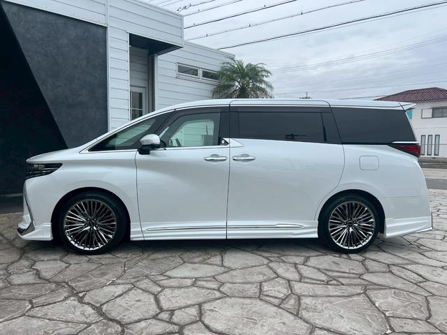 アルファード Ｚ　左右独立ムーンルーフ　ＷＡＬＤエアロ（Ｆ．Ｓ．Ｒ）　ＷＡＬＤジェニュインライン２１インチＡＷ　黒革シート　パノラミックビューモニター　デジタルインナーミラー　ＨＤＭＩ　シートヒーター　ベンチレーション（35枚目）