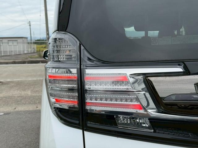 ヴェルファイア 2.5Z Aエディション ゴールデンアイズ 純正10インチナビ 後席モニター バックカメラ TV 両側電動スライドドア パワーバックドア LEDヘッドライト LEDルームランプ 社外シーケンシャルウインカー ETC レーダークルーズコントロール(29枚目)