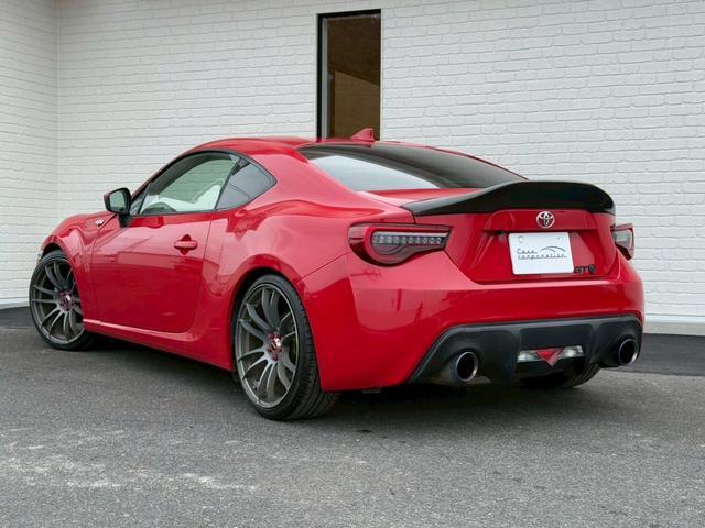 86 GT エイムゲインフロントバンパー カーボン調リアスポイラー 前席レカロセミバケットシート 社外エキマニ トラストマフラー BLITZ車高調 RAYS19インチAW ZERO100エアクリーナー 社外テール(22枚目)