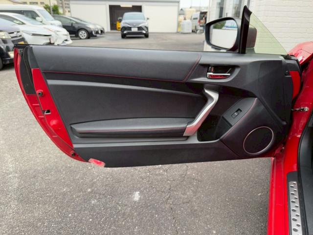 86 GT エイムゲインフロントバンパー カーボン調リアスポイラー 前席レカロセミバケットシート 社外エキマニ トラストマフラー BLITZ車高調 RAYS19インチAW ZERO100エアクリーナー 社外テール(66枚目)