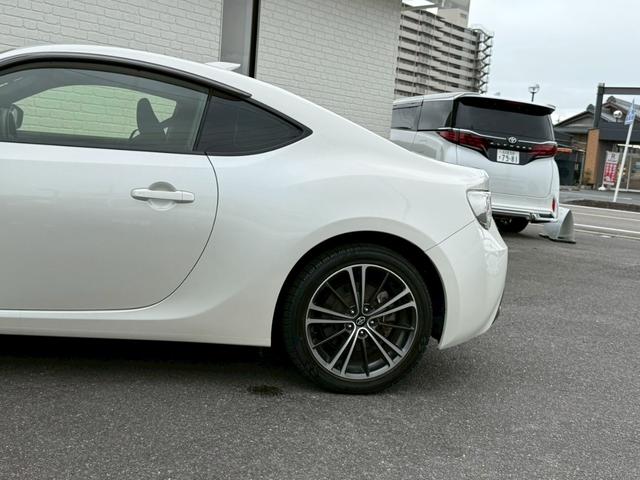 86 GT 純正7インチナビ バックカメラ ETC TV ディスチャージライト オートエアコン オートライト スマートキー プッシュボタンスタート 純正17インチアルミホイール MT車 スペアキー ドラレコ(36枚目)