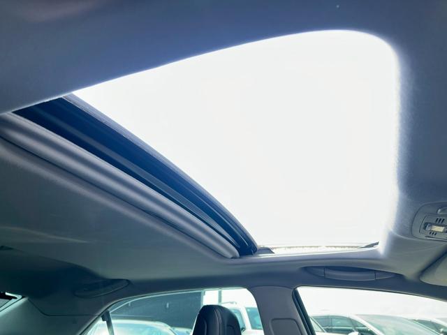 クラウンハイブリッド アスリートG サンルーフ メーカーオプション18インチアルミ 純正ナビ TV バックモニター ブラックレザーシート プリクラッシュセーフティ ETC プッシュボタンスタート 電動リアシェード パワーシート電格ミラー(4枚目)