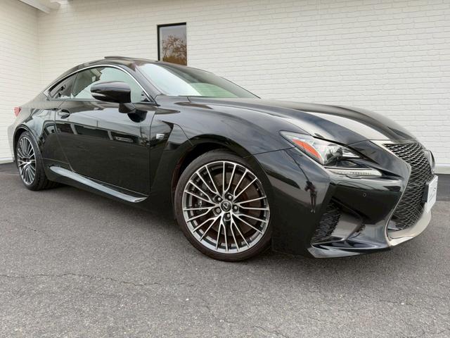 ＲＣ Ｆ ベースグレード　サンルーフ　赤革　１９インチアルミホイール　ブラインドスポットモニター　ＴＶＤ　レーダークルーズコントロール　プリクラッシュセーフティ　コーナーセンサー　シートヒーター／クーラー　ステアリングヒーター（9枚目）