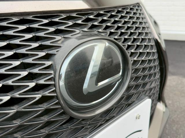 ＲＣ Ｆ ベースグレード　サンルーフ　赤革　１９インチアルミホイール　ブラインドスポットモニター　ＴＶＤ　レーダークルーズコントロール　プリクラッシュセーフティ　コーナーセンサー　シートヒーター／クーラー　ステアリングヒーター（11枚目）