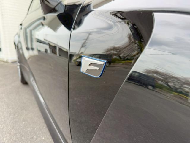 ＲＣ Ｆ ベースグレード　サンルーフ　赤革　１９インチアルミホイール　ブラインドスポットモニター　ＴＶＤ　レーダークルーズコントロール　プリクラッシュセーフティ　コーナーセンサー　シートヒーター／クーラー　ステアリングヒーター（15枚目）