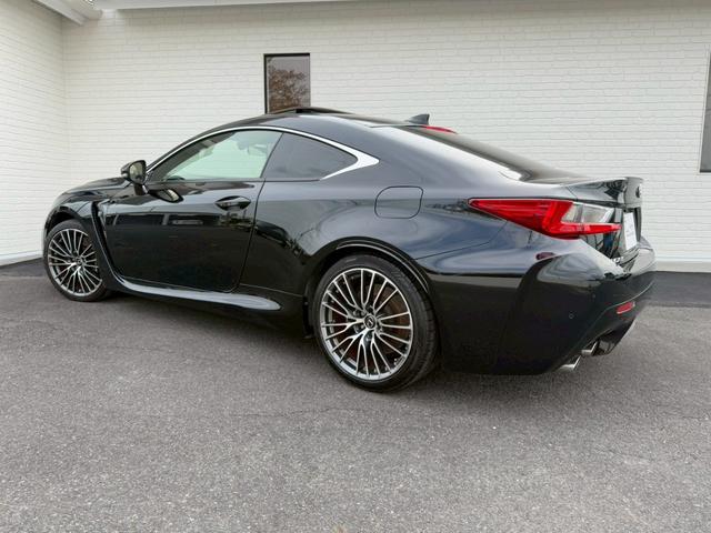 ＲＣ Ｆ ベースグレード　サンルーフ　赤革　１９インチアルミホイール　ブラインドスポットモニター　ＴＶＤ　レーダークルーズコントロール　プリクラッシュセーフティ　コーナーセンサー　シートヒーター／クーラー　ステアリングヒーター（23枚目）