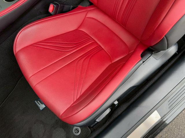 ＲＣ Ｆ ベースグレード　サンルーフ　赤革　１９インチアルミホイール　ブラインドスポットモニター　ＴＶＤ　レーダークルーズコントロール　プリクラッシュセーフティ　コーナーセンサー　シートヒーター／クーラー　ステアリングヒーター（67枚目）