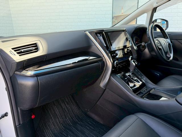 アルファード ２．５Ｓ　Ｃパッケージ　ツインムーンルーフ　デジタルインナーミラー　ブラインドスポットモニター　後席モニター　ＣＤ／ＤＶＤデッキ　フルセグＴＶ　ＥＴＣ２．０　３眼ＬＥＤヘッド　シートヒーター／クーラー　　ステアリングヒーター（38枚目）