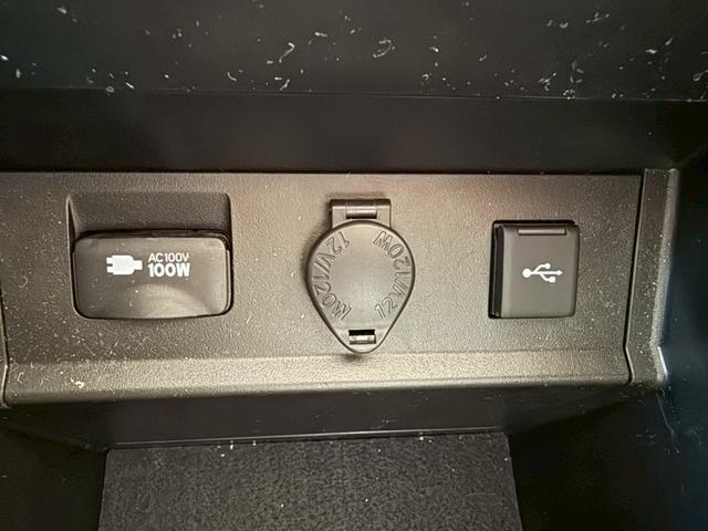 アルファード ２．５Ｓ　Ｃパッケージ　ツインムーンルーフ　デジタルインナーミラー　ブラインドスポットモニター　後席モニター　ＣＤ／ＤＶＤデッキ　フルセグＴＶ　ＥＴＣ２．０　３眼ＬＥＤヘッド　シートヒーター／クーラー　　ステアリングヒーター（52枚目）